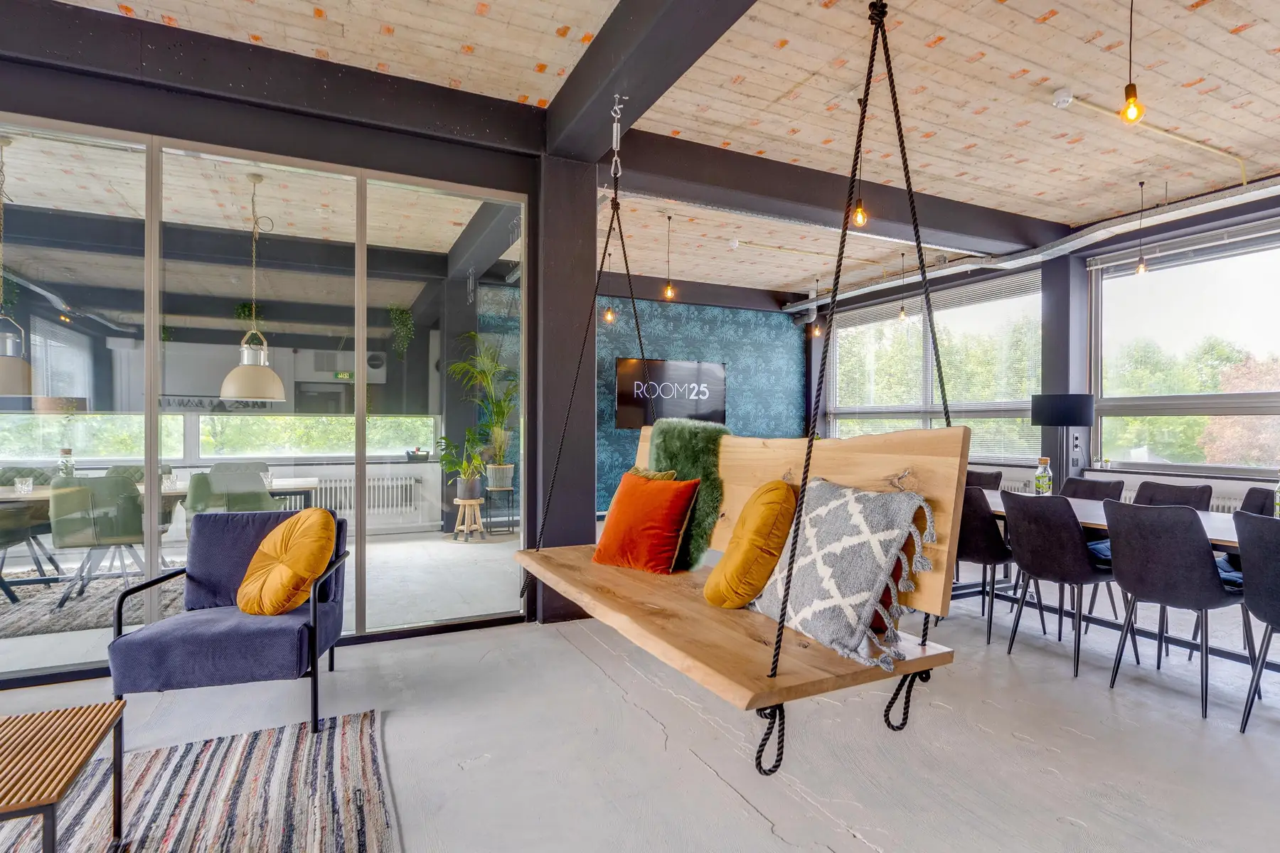 Loft met de schommelbank