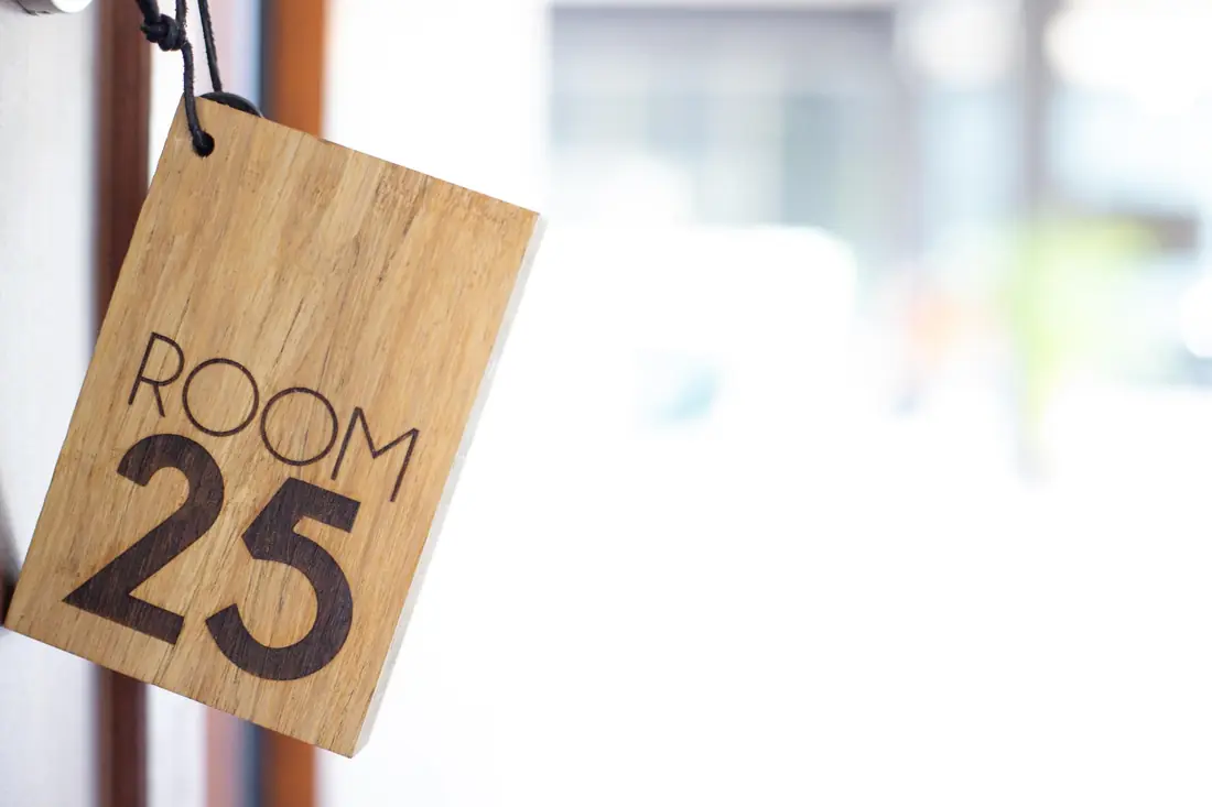 Houten ROOM25-sleutelhanger, jullie eigen sleutel voor de dag